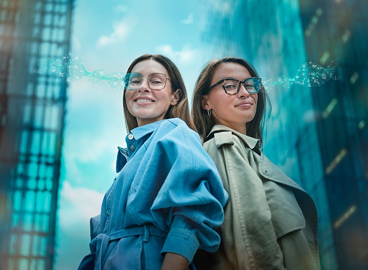 women wearing glasses with B.I.G. EXACT Sensitive lenses by Rodenstock